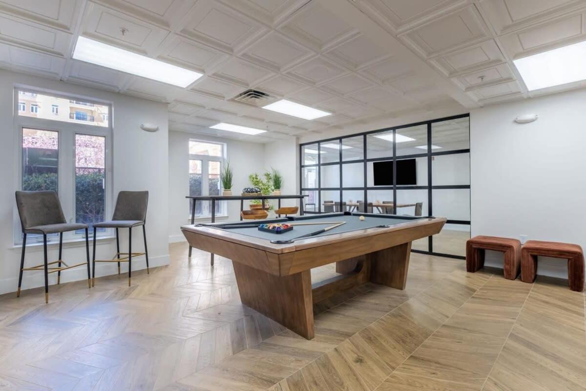 4B 2Ba Luxury Central Apartment With Gym ชาร์ล็อต ภายนอก รูปภาพ